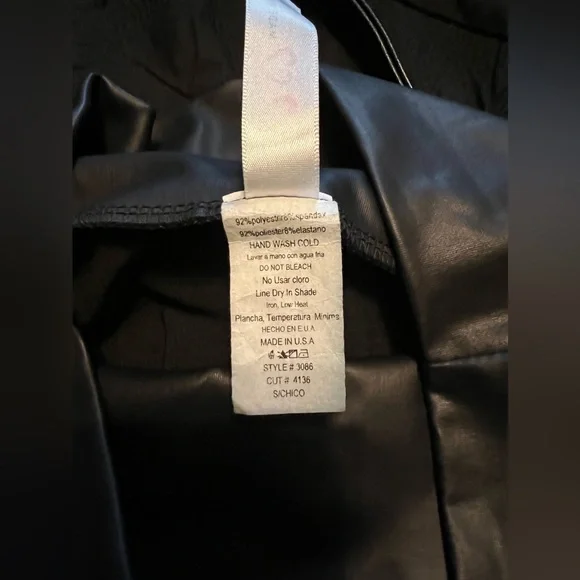 Faux Leather Leggings with Open Knee - Picture 4 of 5